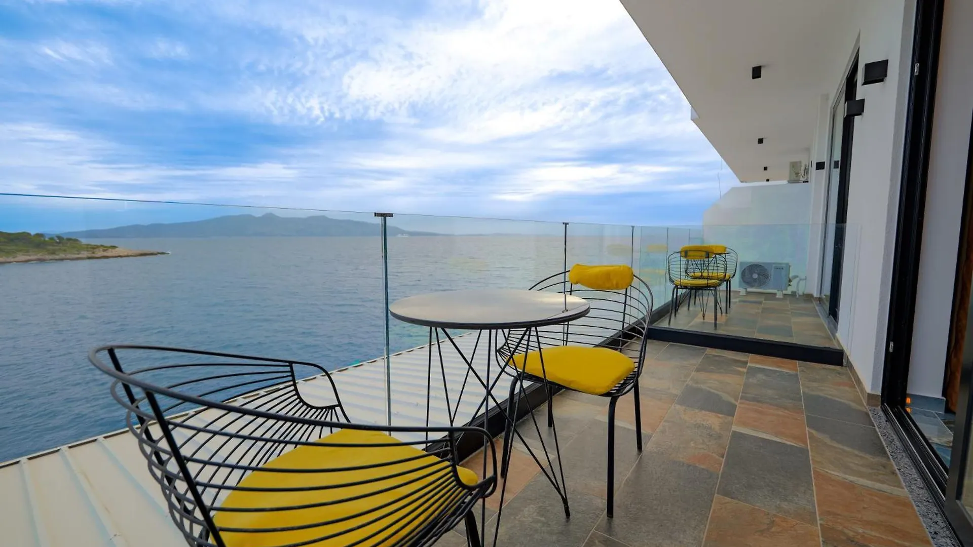 Siro Kerma Private Beach Villa Saranda